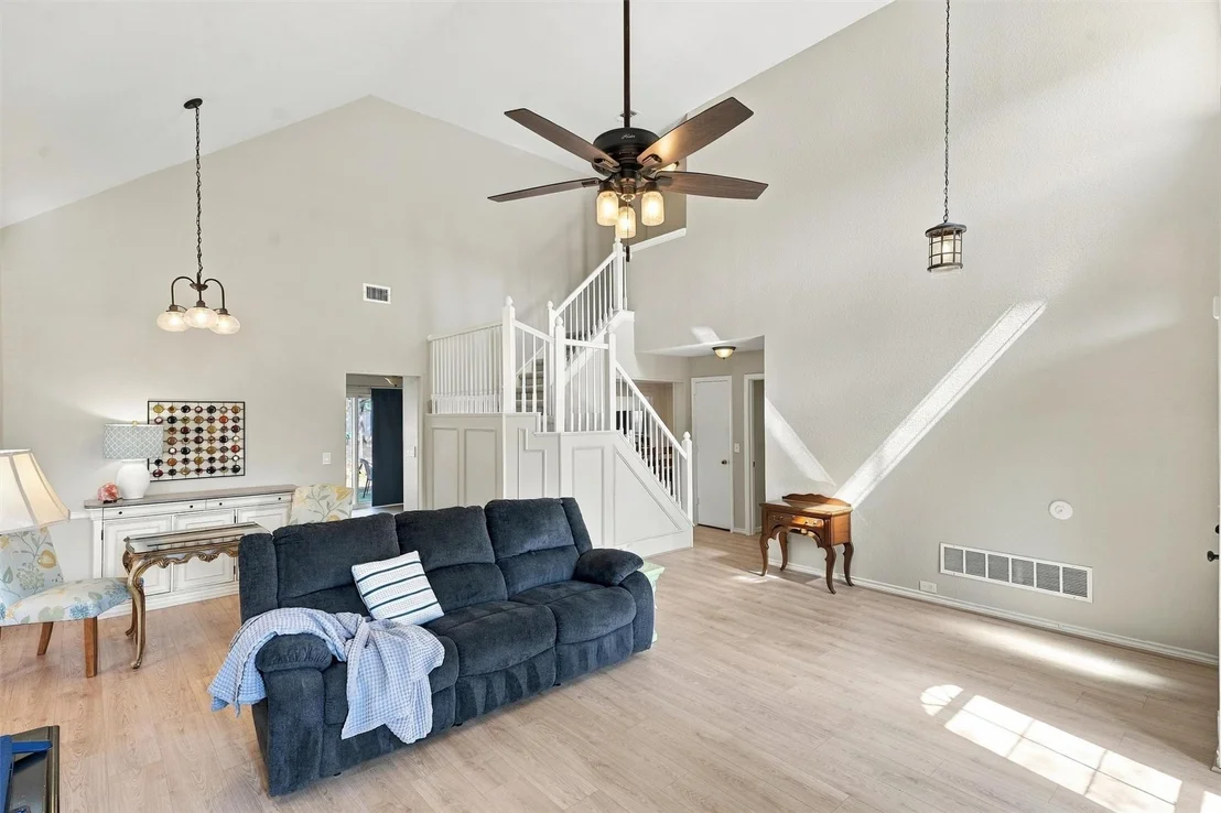 Photo of 3817 Periwinkle Street