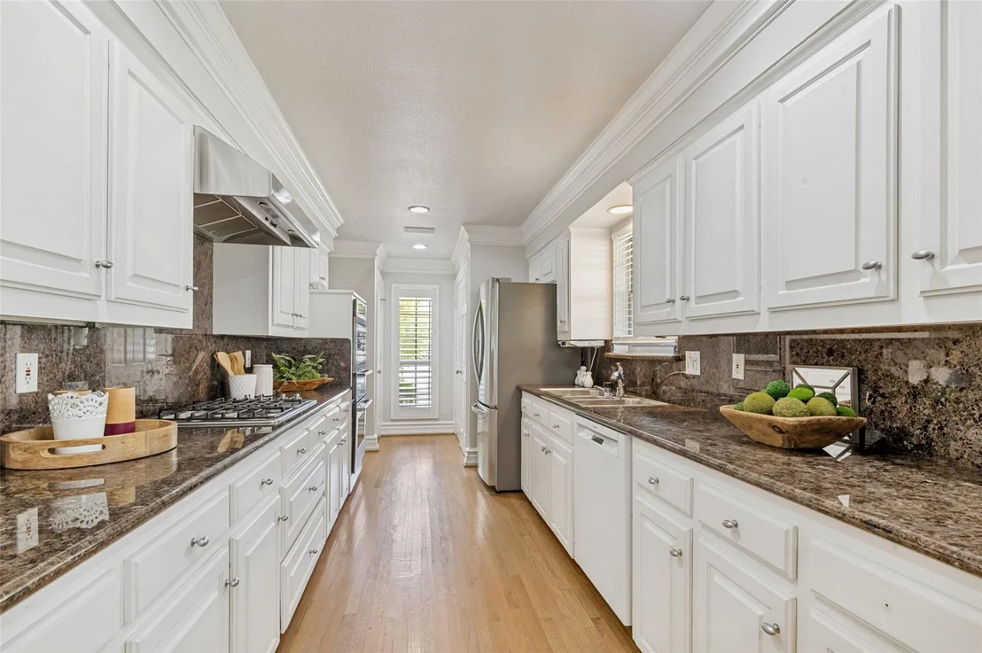 Photo of 5322 W Mockingbird Lane