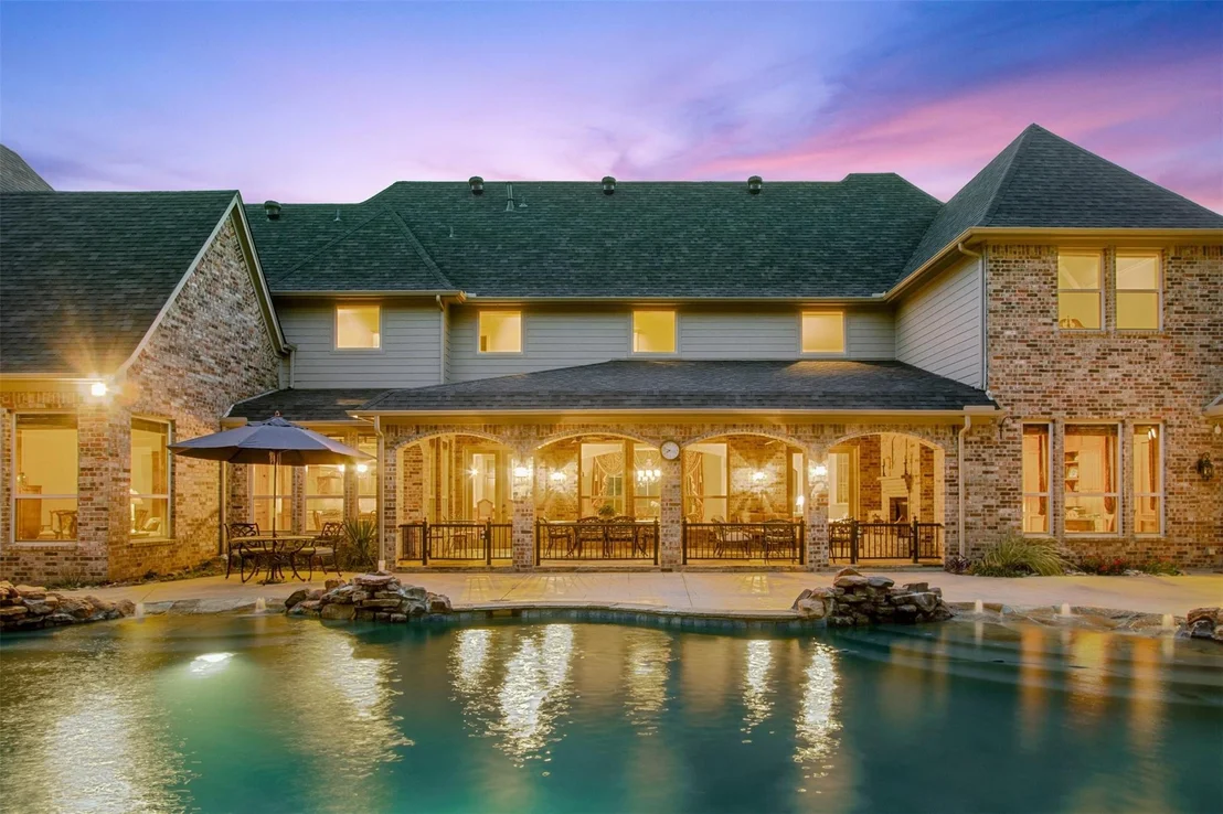 Photo of 1613 Buckingham Drive