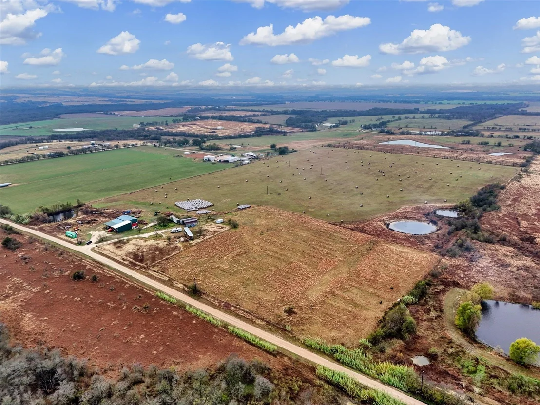 Photo of 689 County Road 464