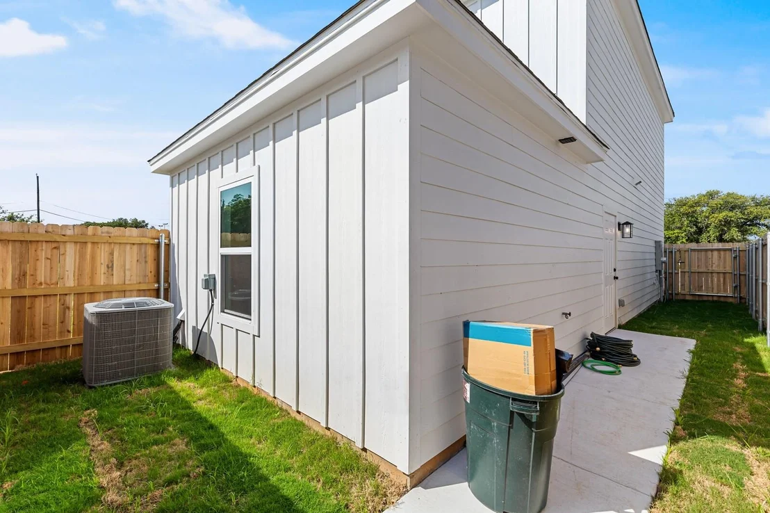 Photo of 84 Crescent