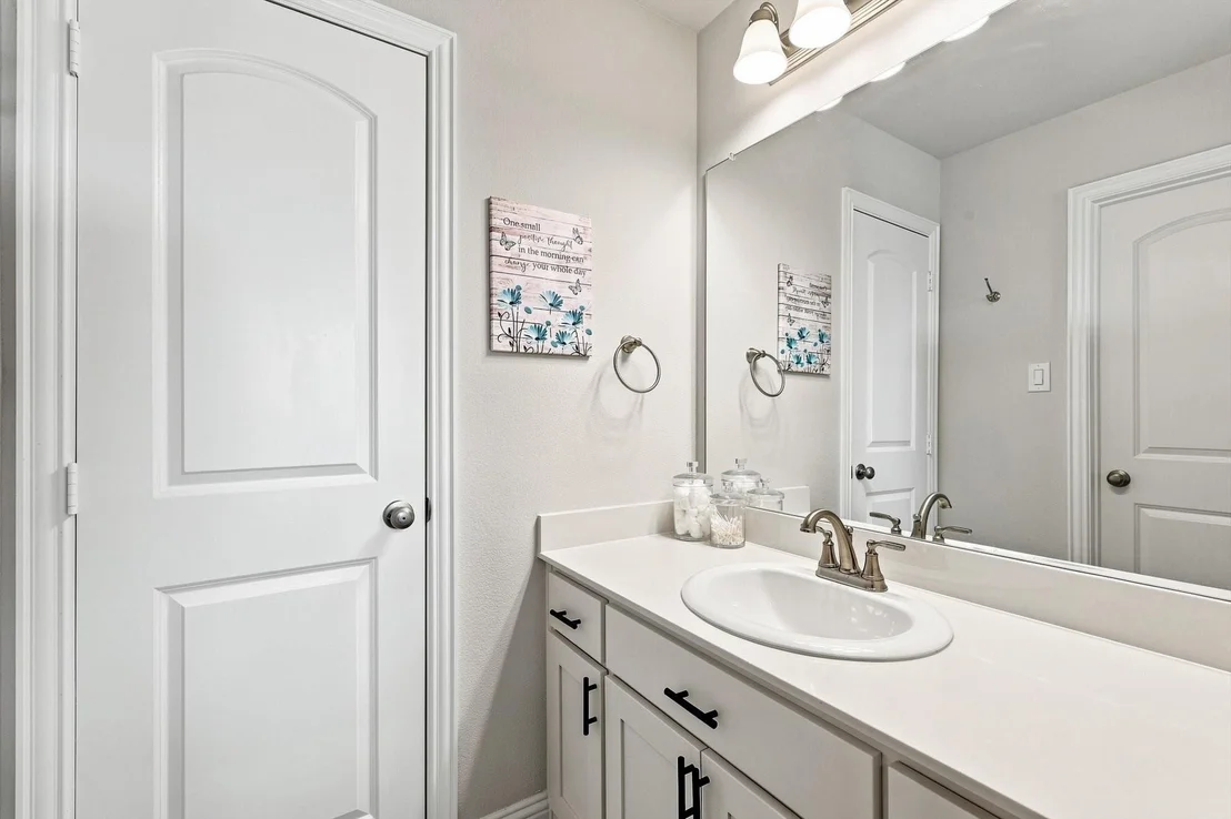Photo of 401 Llano Lane