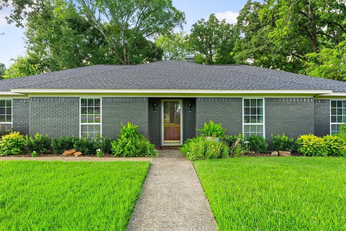 Photo of 1401 Bowie Circle