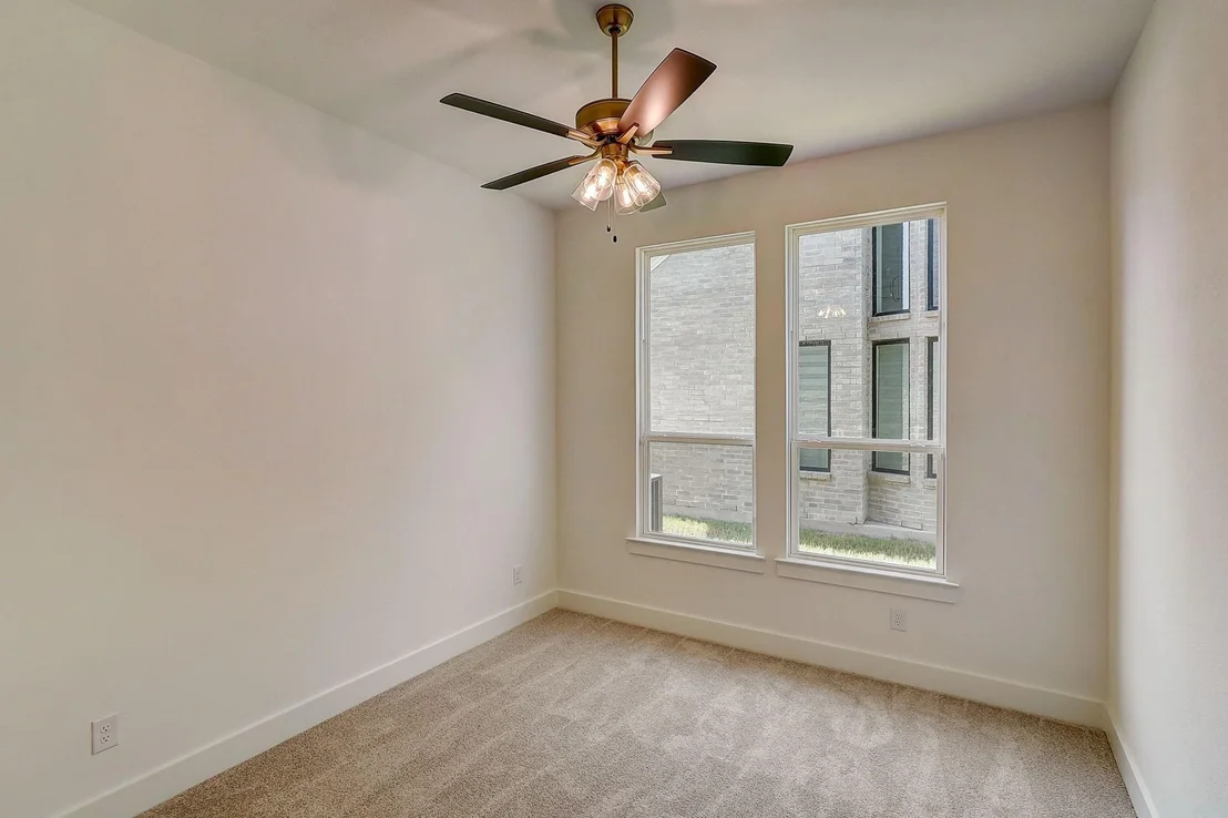 Photo of 1000 Sycamore Place