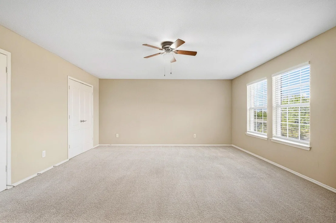 Photo of 1002 Chatham Lane