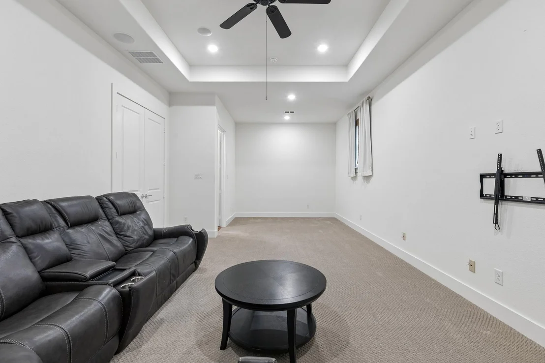 Photo of 3300 Crescent Lane