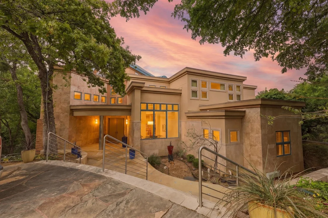 Photo of 2607 Hemingway Drive