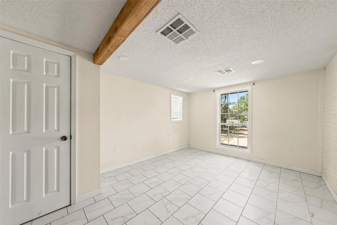 Photo of 1126 W 7th Street