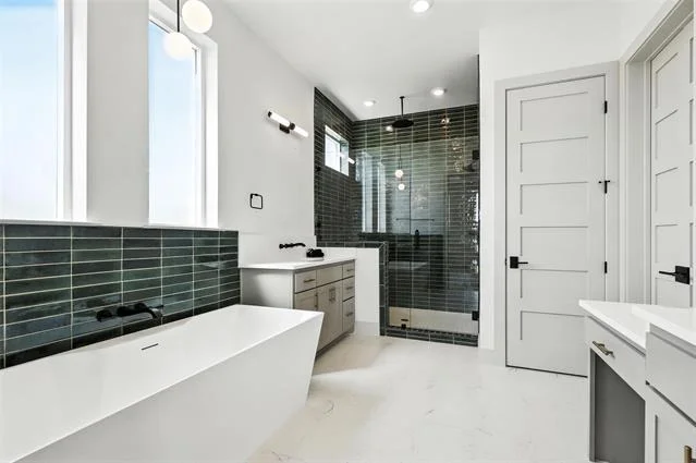 Photo of 108 Gibson Bend