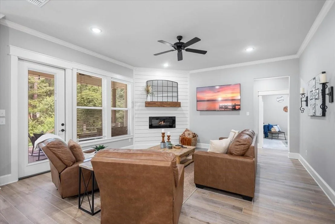 Photo of 1627 Orchard Lane