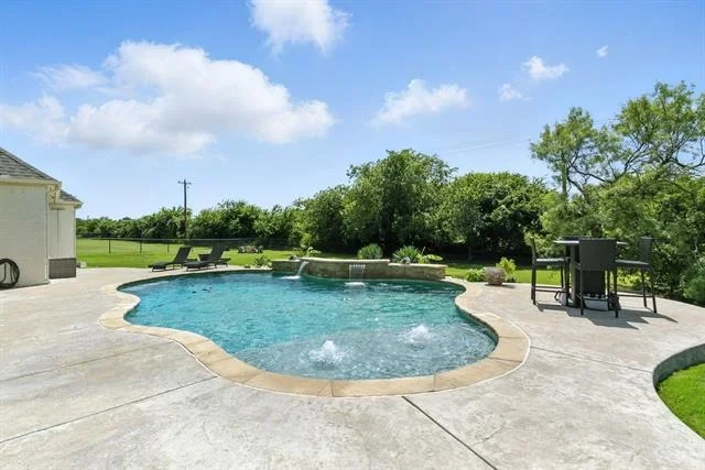 Photo of 363 Red Bird Drive