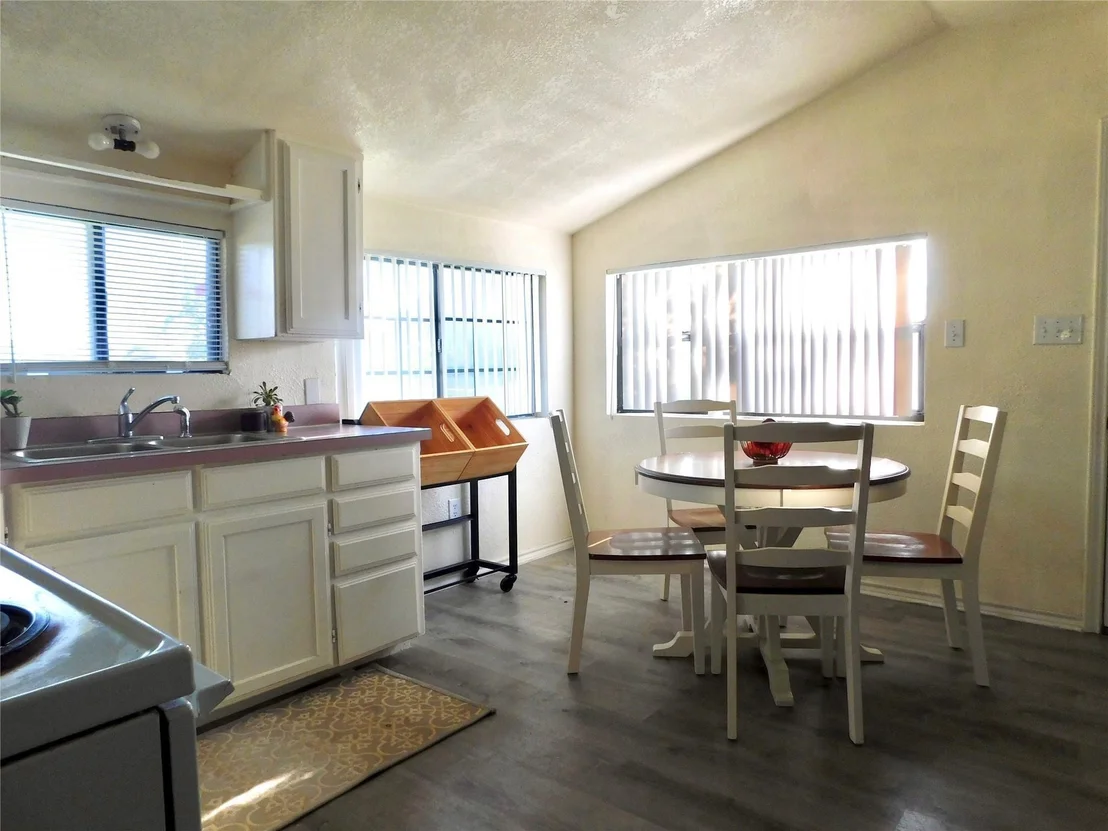 Photo of 31 Rogers Circle