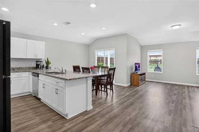 Photo of 901 E 3rd Street