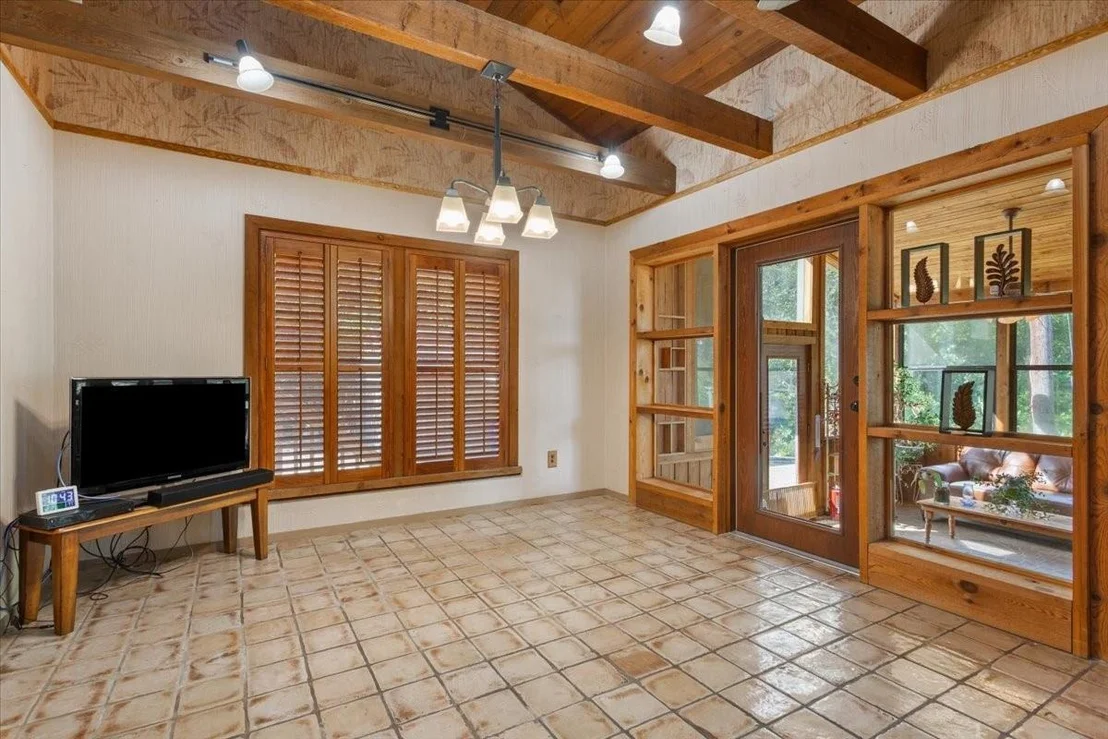 Photo of 3724 Greenleaf Drive