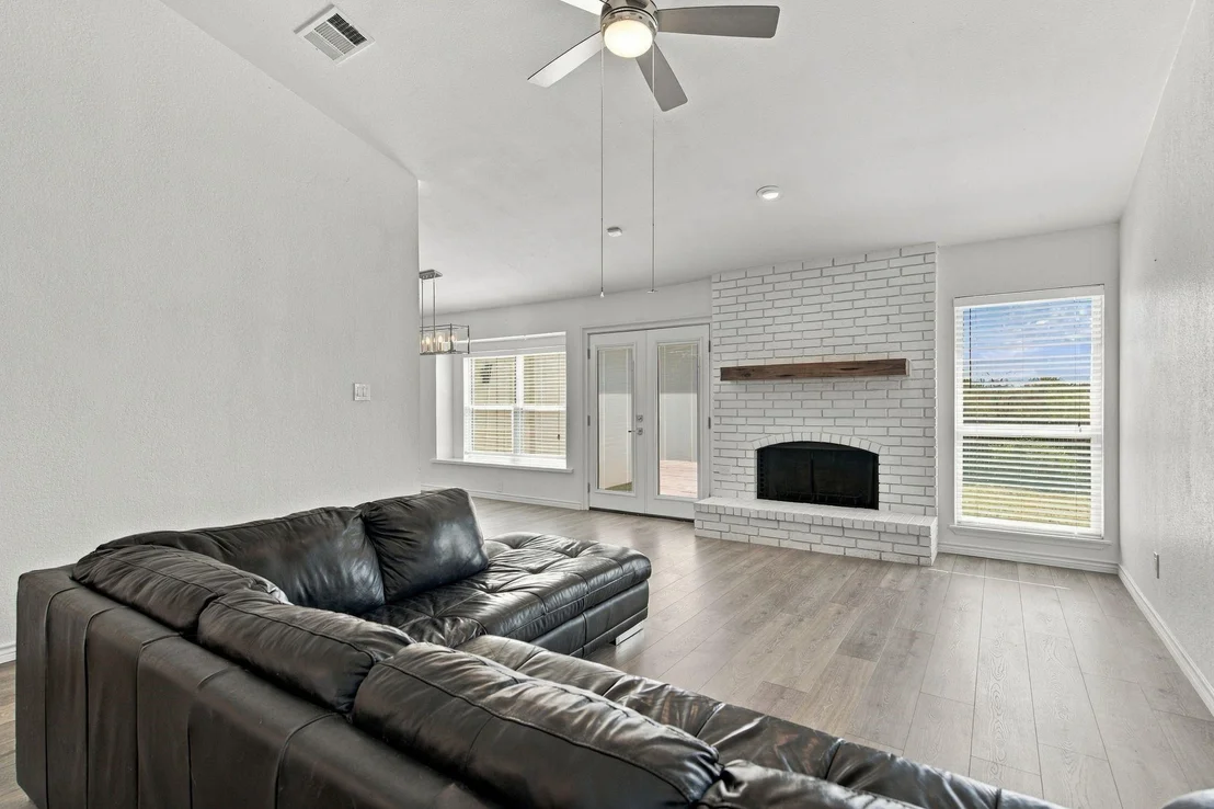 Photo of 4405 Queen Circle