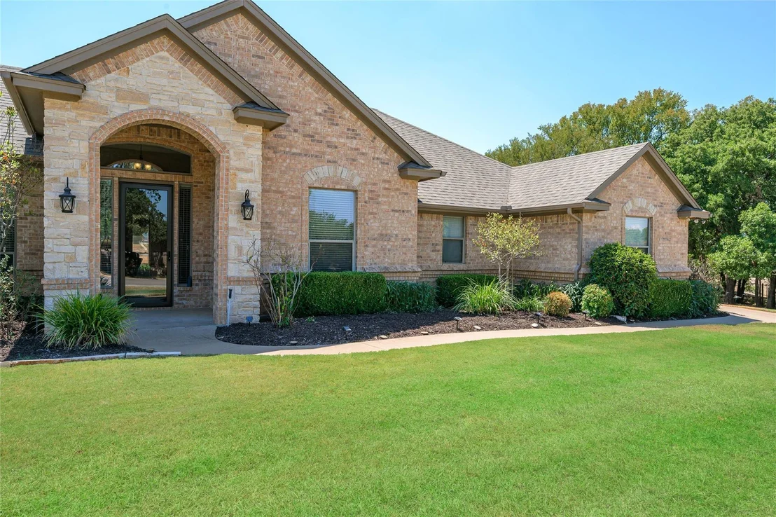 Photo of 6909 Westover Drive