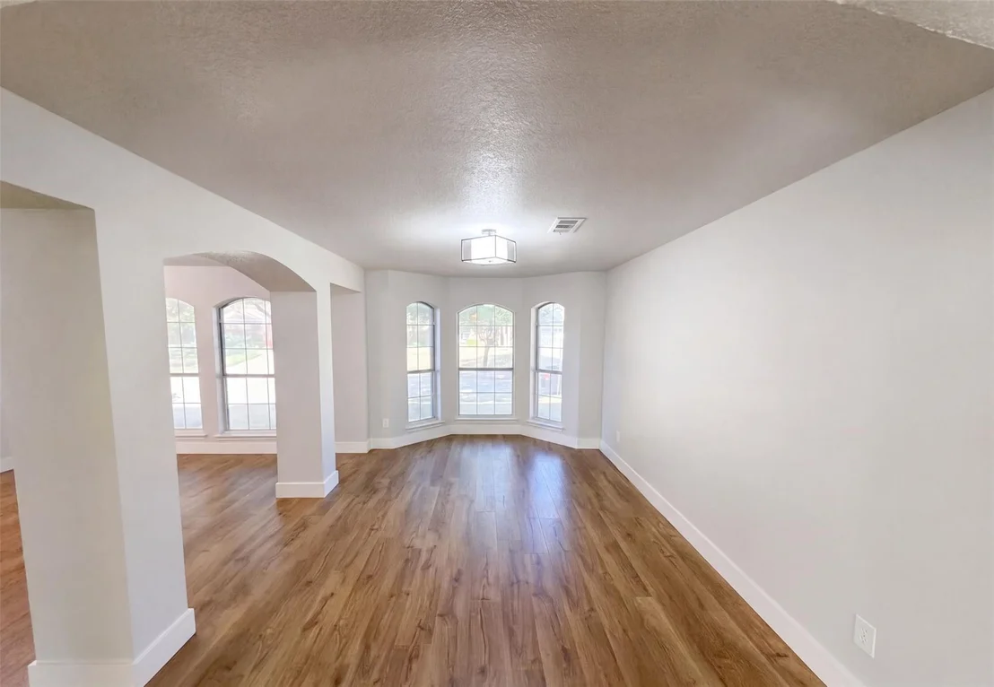 Photo of 2711 Vistaview Drive
