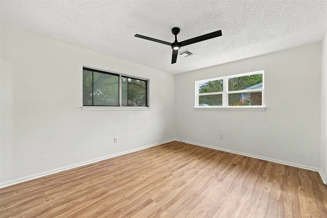 Photo of 1720 Mountainview Drive