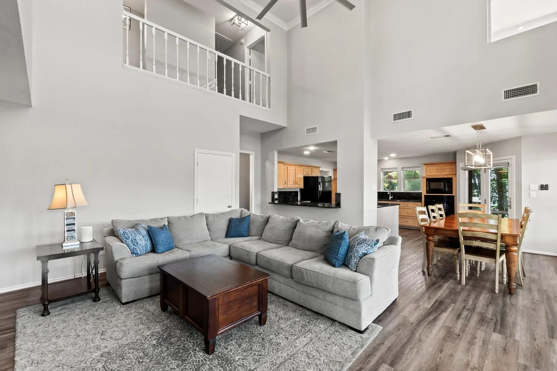 Photo of 5366 Point LaVista