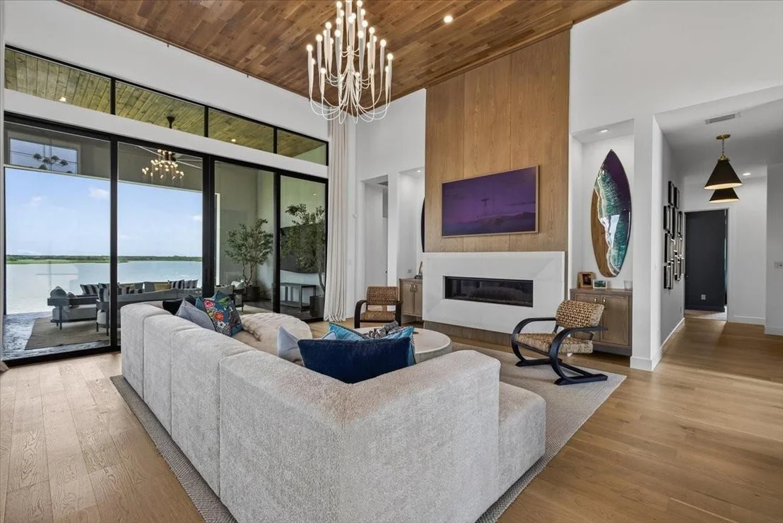 Photo of 1141 Beacon Shore Road