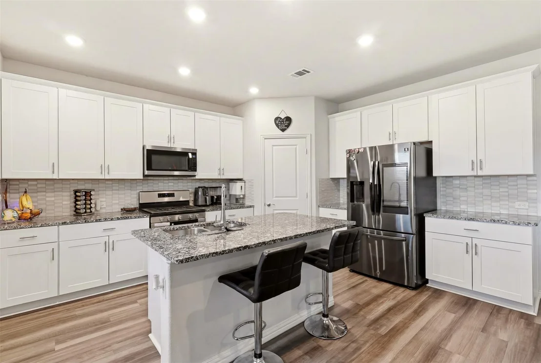 Photo of 10529 Smiths Bend Road