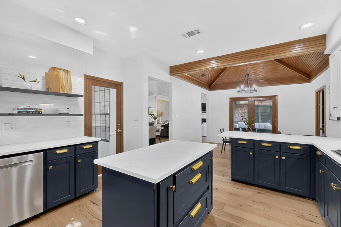 Photo of 7347 Williamswood Drive