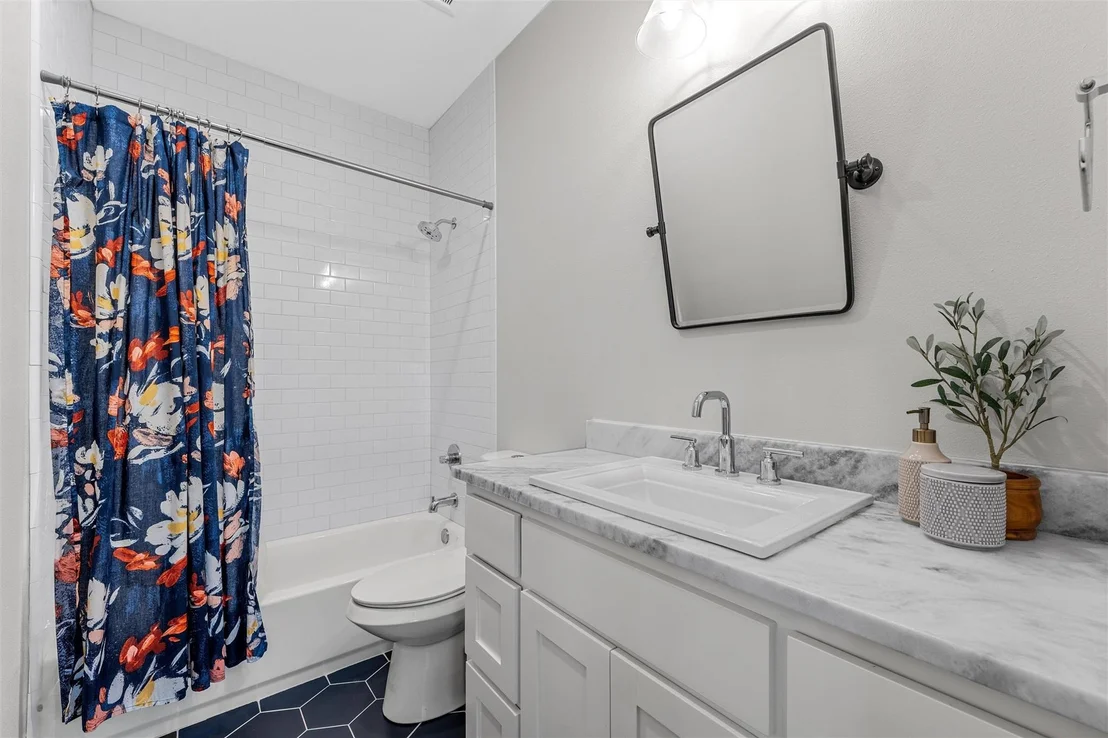 Photo of 252 Austin Hines Drive