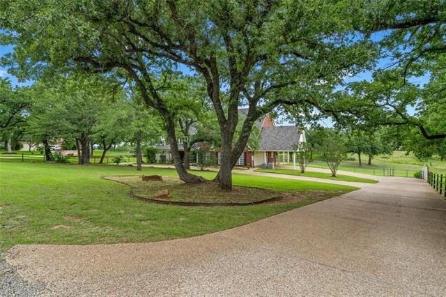 Photo of 290 Bolton Circle