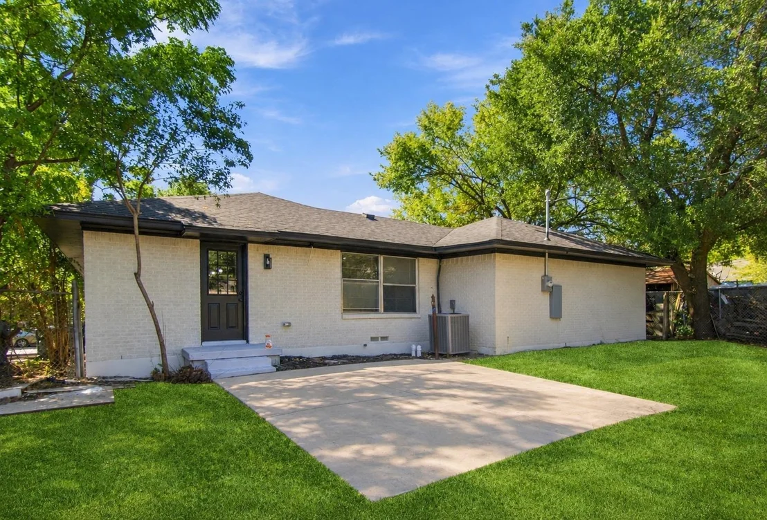 Photo of 3049 Latham Drive