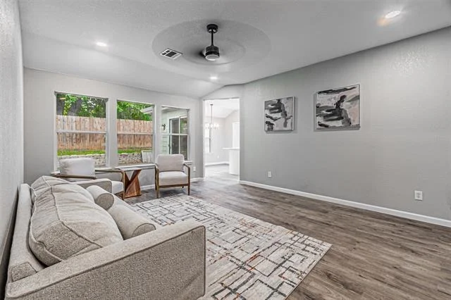 Photo of 4533 Forest Glen Drive