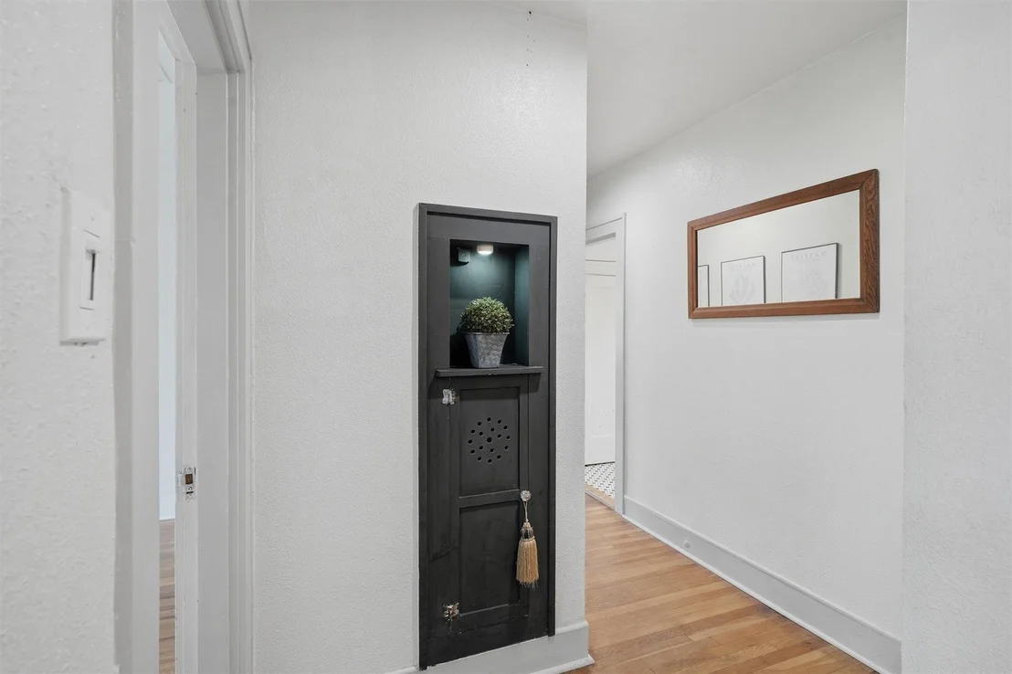 Photo of 704 Forrest Avenue