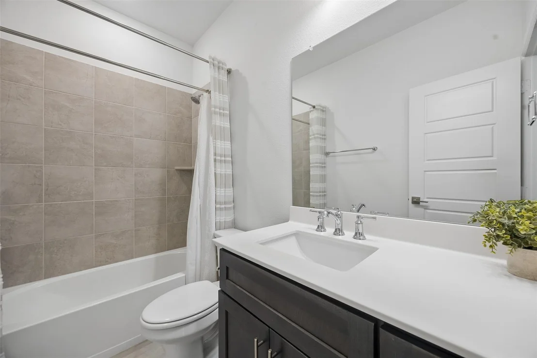 Photo of 621 Hummingbird Drive