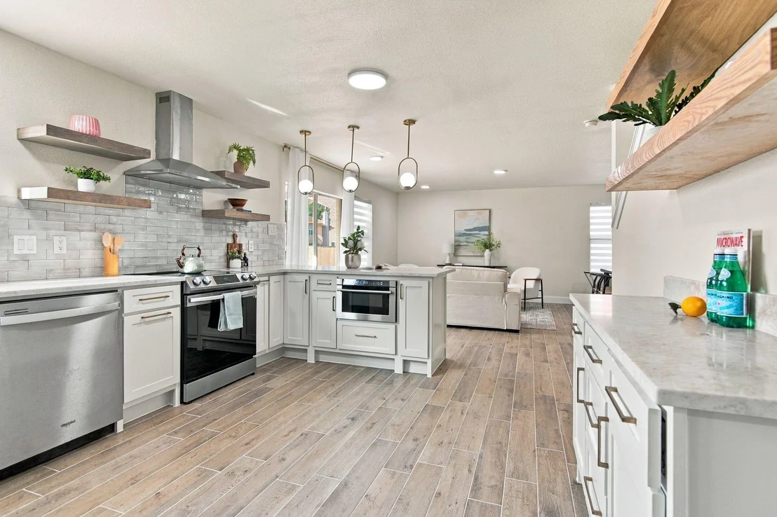 Photo of 717 Redwing Drive