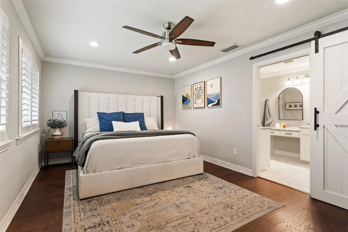Photo of 237 E Hideaway Lane