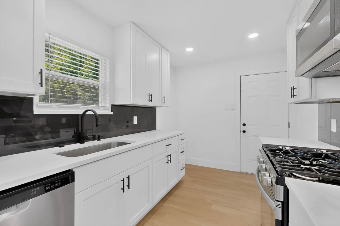 Photo of 808 Lilac Drive