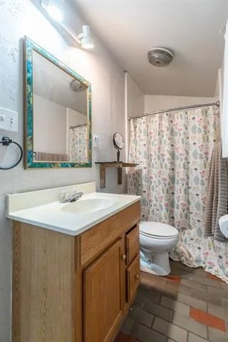 Photo of 513 Reeves Street