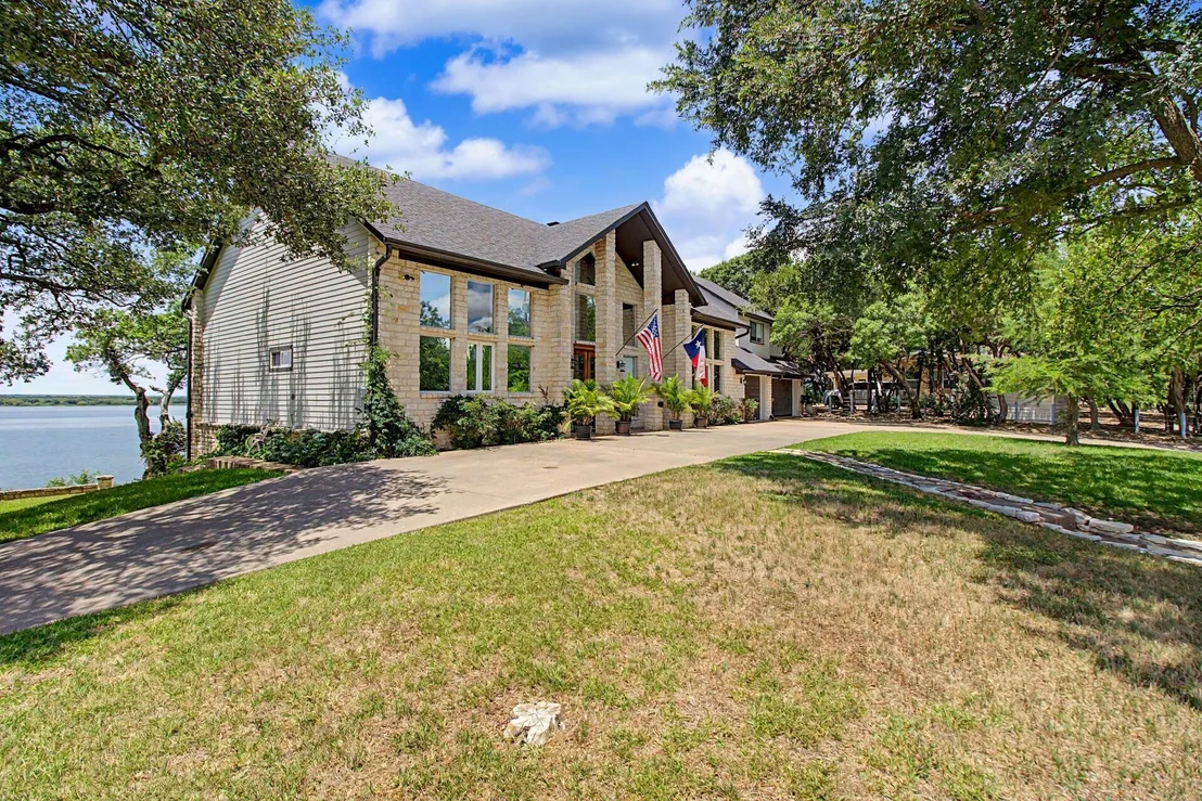Photo of 131 Live Oak Drive