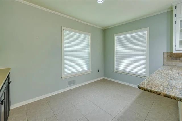 Photo of 817 Rivercrest Drive