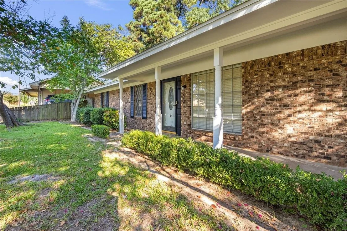 Photo of 303 Jane Lane