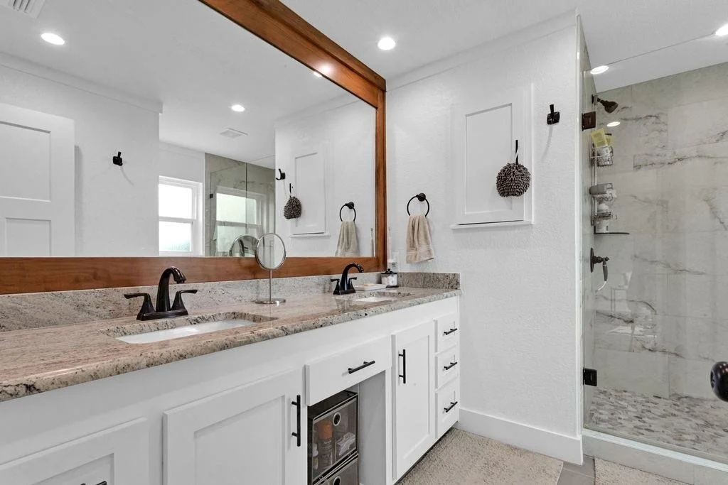 Photo of 255 Hideaway  Lane Central