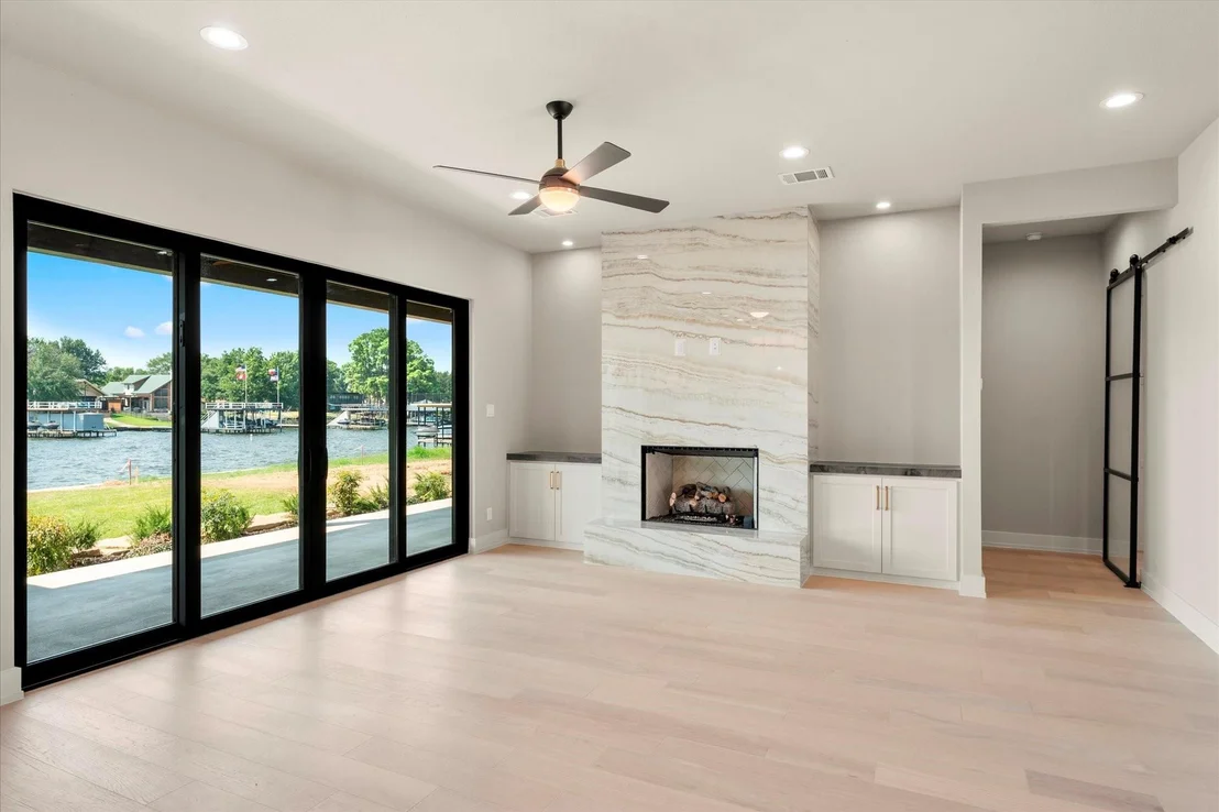 Photo of 2565 Groves Court
