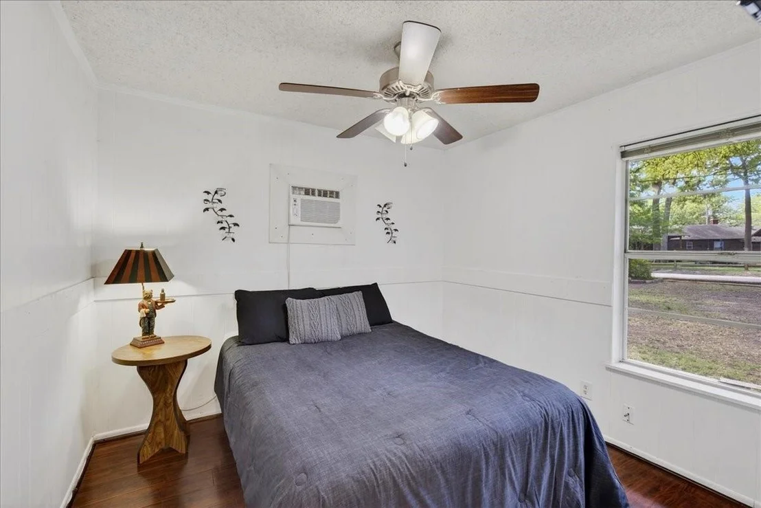 Photo of 1529 Oak Shore Drive