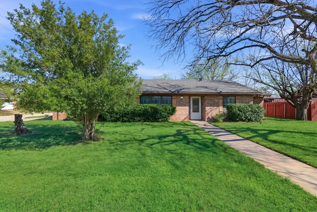 Photo of 1408 Primrose Lane