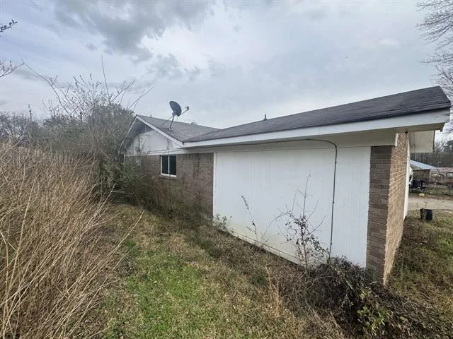 Photo of 307 Gilbert Drive