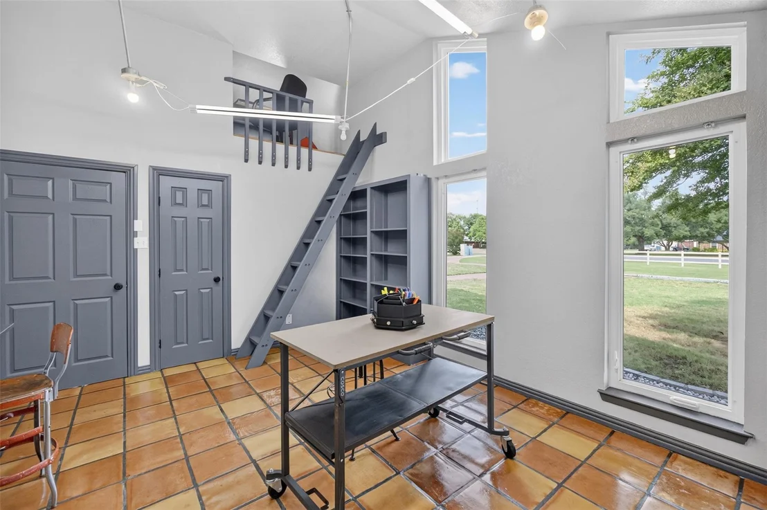 Photo of 31 Rancho Drive N