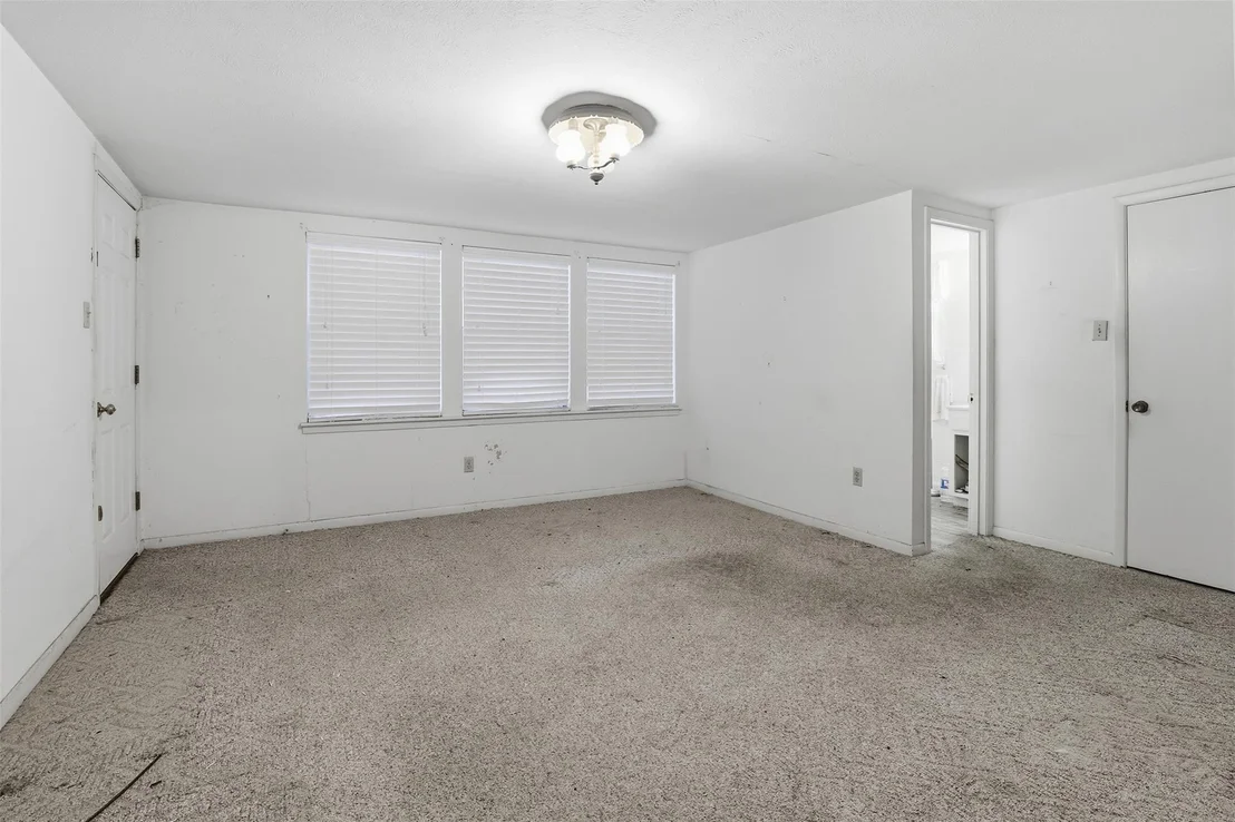 Photo of 820 Goshen Road