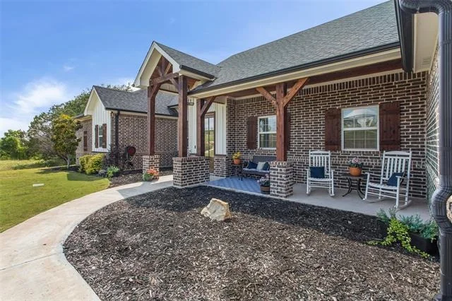 Photo of 1064 Eagles Bluff Drive