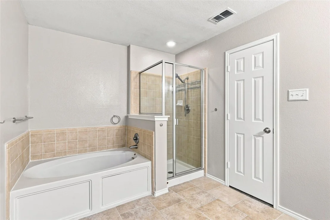 Photo of 2425 Glenhaven Drive