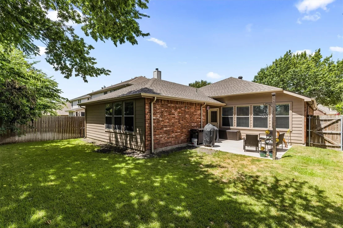 Photo of 2015 Highland Drive