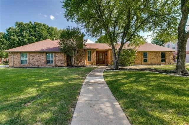 Photo of 2 Rolling Hills Circle